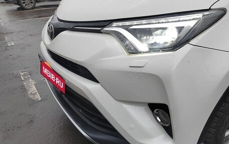 Toyota RAV4, 2017 год, 2 950 000 рублей, 9 фотография