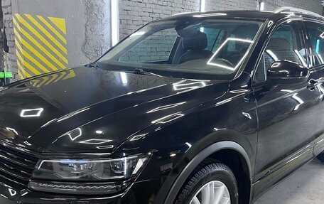 Volkswagen Tiguan II, 2019 год, 3 500 000 рублей, 1 фотография