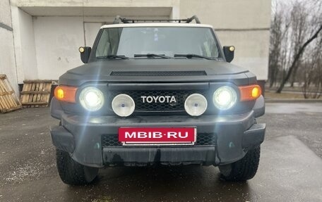 Toyota FJ Cruiser, 2006 год, 2 500 000 рублей, 3 фотография