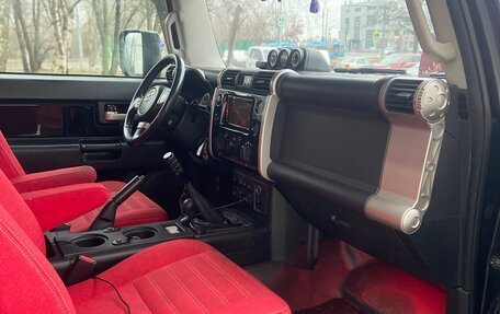 Toyota FJ Cruiser, 2006 год, 2 500 000 рублей, 10 фотография