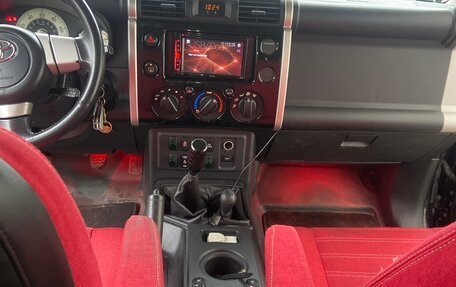 Toyota FJ Cruiser, 2006 год, 2 500 000 рублей, 13 фотография