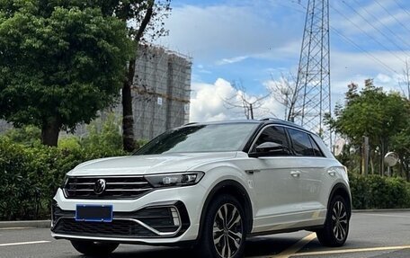 Volkswagen T-Roc I, 2022 год, 1 790 000 рублей, 3 фотография