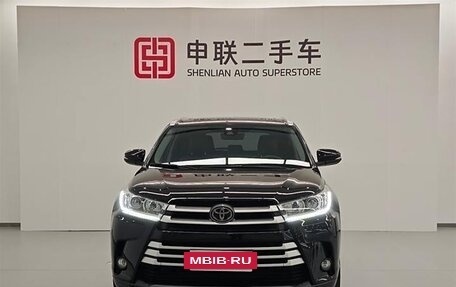 Toyota Highlander III, 2021 год, 3 190 000 рублей, 2 фотография