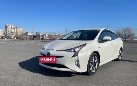 Toyota Prius IV XW50, 2016 год, 1 900 000 рублей, 33 фотография