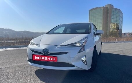 Toyota Prius IV XW50, 2016 год, 1 900 000 рублей, 37 фотография