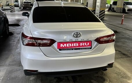 Toyota Camry, 2019 год, 2 850 000 рублей, 6 фотография