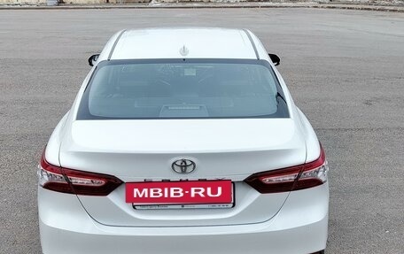 Toyota Camry, 2018 год, 2 900 000 рублей, 3 фотография