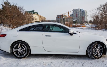 Mercedes-Benz E-Класс, 2018 год, 4 200 000 рублей, 4 фотография