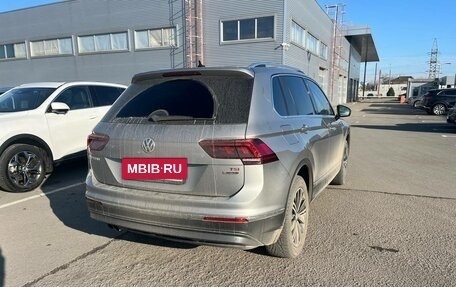 Volkswagen Tiguan II, 2017 год, 2 570 000 рублей, 6 фотография