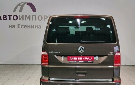 Volkswagen Multivan T6 рестайлинг, 2017 год, 3 400 000 рублей, 5 фотография