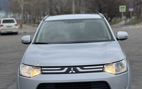 Mitsubishi Outlander III рестайлинг 3, 2012 год, 1 515 000 рублей, 2 фотография