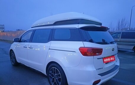 KIA Carnival III, 2018 год, 3 700 000 рублей, 6 фотография