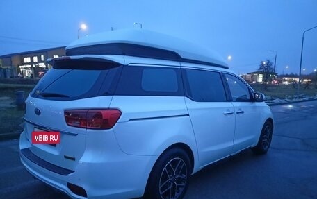 KIA Carnival III, 2018 год, 3 700 000 рублей, 5 фотография