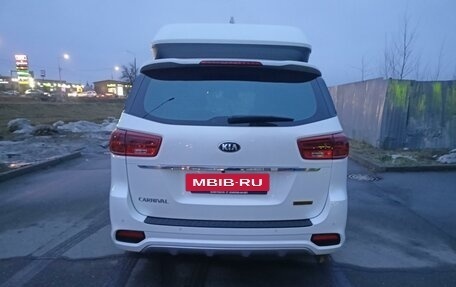 KIA Carnival III, 2018 год, 3 700 000 рублей, 7 фотография