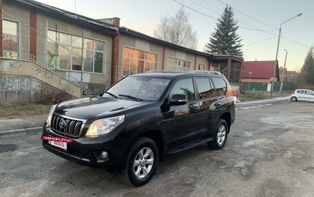 Toyota Land Cruiser Prado 150 рестайлинг 2, 2011 год, 2 490 000 рублей, 2 фотография