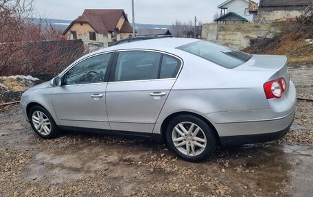 Volkswagen Passat B6, 2005 год, 735 000 рублей, 4 фотография