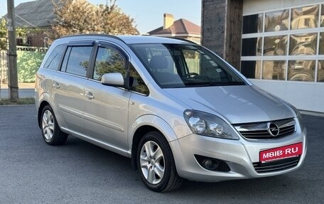 Opel Zafira B, 2011 год, 1 040 000 рублей, 4 фотография