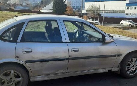 Opel Vectra B рестайлинг, 1997 год, 180 000 рублей, 3 фотография