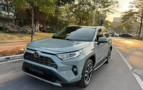 Toyota RAV4, 2021 год, 3 099 990 рублей, 2 фотография