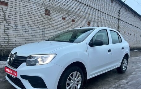 Renault Logan II, 2018 год, 585 000 рублей, 2 фотография