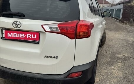 Toyota RAV4, 2015 год, 2 070 000 рублей, 3 фотография