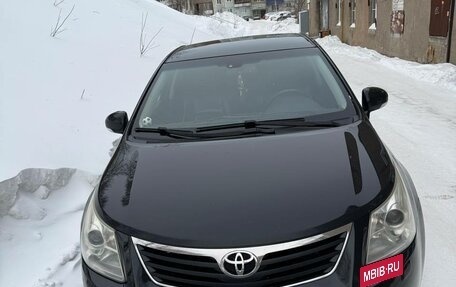 Toyota Avensis III рестайлинг, 2011 год, 1 450 000 рублей, 2 фотография