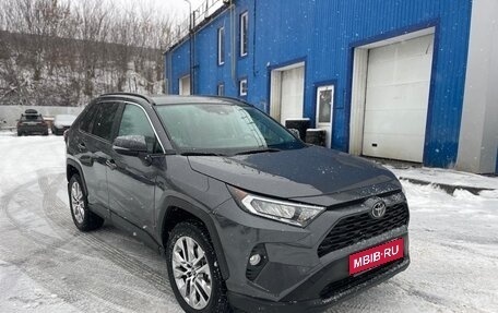 Toyota RAV4, 2020 год, 2 985 000 рублей, 2 фотография