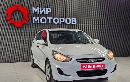 Hyundai Solaris II рестайлинг, 2014 год, 885 000 рублей, 3 фотография