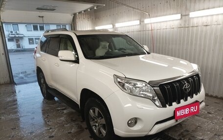 Toyota Land Cruiser Prado 150 рестайлинг 2, 2015 год, 3 950 000 рублей, 5 фотография