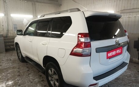 Toyota Land Cruiser Prado 150 рестайлинг 2, 2015 год, 3 950 000 рублей, 9 фотография