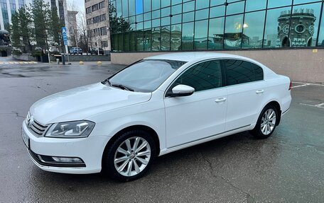 Volkswagen Passat B7, 2012 год, 1 000 000 рублей, 1 фотография