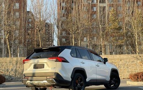 Toyota RAV4, 2020 год, 2 662 000 рублей, 4 фотография