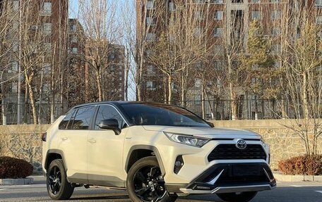 Toyota RAV4, 2020 год, 2 662 000 рублей, 3 фотография