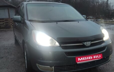 Toyota Sienna II рестайлинг, 2005 год, 1 350 000 рублей, 2 фотография