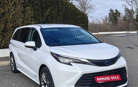 Toyota Sienna, 2020 год, 5 350 000 рублей, 2 фотография