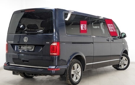 Volkswagen Multivan T6 рестайлинг, 2017 год, 4 150 000 рублей, 5 фотография