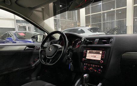 Volkswagen Jetta VI, 2015 год, 1 549 000 рублей, 10 фотография