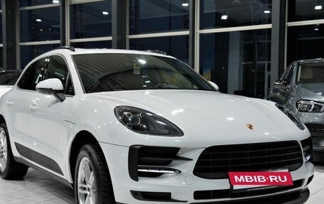 Porsche Macan I рестайлинг, 2021 год, 4 000 000 рублей, 2 фотография