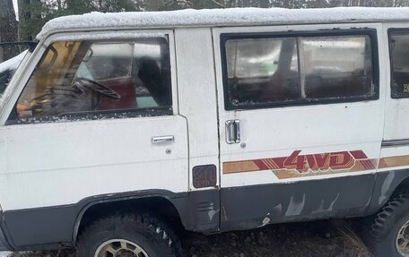 Mitsubishi Delica III, 1985 год, 270 000 рублей, 6 фотография