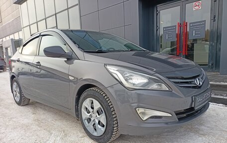 Hyundai Solaris II рестайлинг, 2015 год, 745 000 рублей, 3 фотография