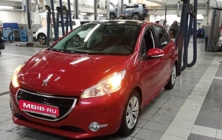 Peugeot 208 II, 2013 год, 700 000 рублей, 1 фотография