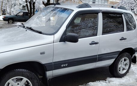 Chevrolet Niva I рестайлинг, 2004 год, 500 000 рублей, 4 фотография