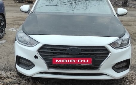 Hyundai Solaris II рестайлинг, 2017 год, 600 000 рублей, 2 фотография