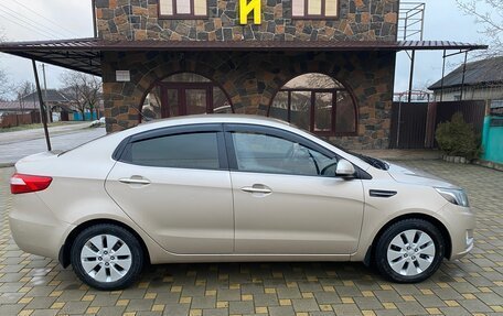 KIA Rio III рестайлинг, 2013 год, 1 050 000 рублей, 4 фотография