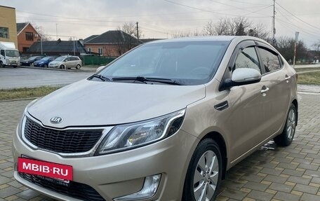 KIA Rio III рестайлинг, 2013 год, 1 050 000 рублей, 2 фотография