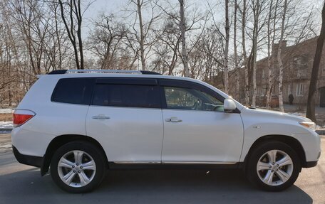 Toyota Highlander III, 2013 год, 2 550 000 рублей, 4 фотография