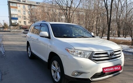 Toyota Highlander III, 2013 год, 2 550 000 рублей, 3 фотография