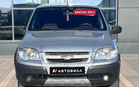 Chevrolet Niva I рестайлинг, 2010 год, 490 000 рублей, 2 фотография