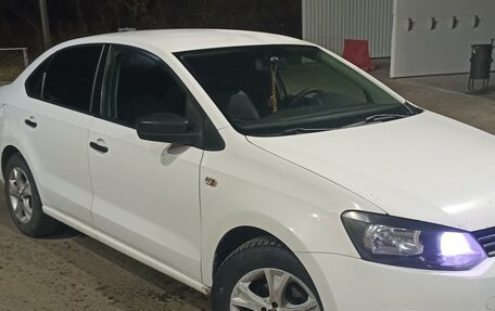 Volkswagen Polo VI (EU Market), 2011 год, 579 000 рублей, 2 фотография