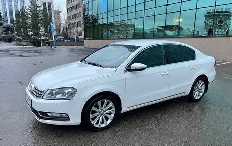 Volkswagen Passat B7, 2012 год, 1 000 000 рублей, 2 фотография